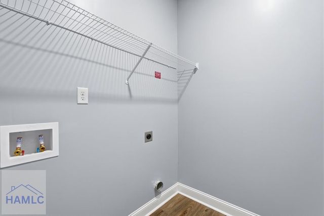 220 Cherokee Oaks Xing, Hinesville, GA 31313