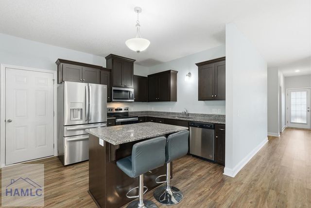 220 Cherokee Oaks Xing, Hinesville, GA 31313