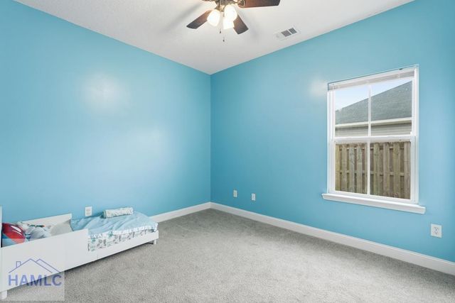 220 Cherokee Oaks Xing, Hinesville, GA 31313