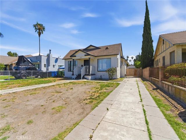 4900 8th Avenue, Los Angeles, CA 90043
