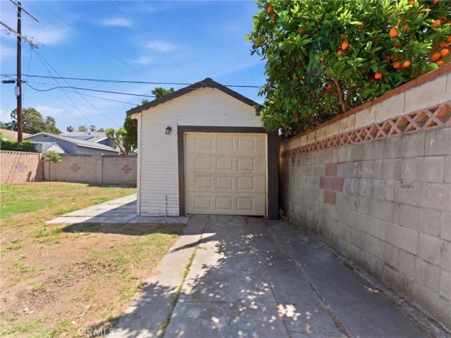4900 8th Avenue, Los Angeles, CA 90043