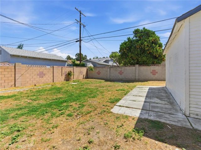 4900 8th Avenue, Los Angeles, CA 90043