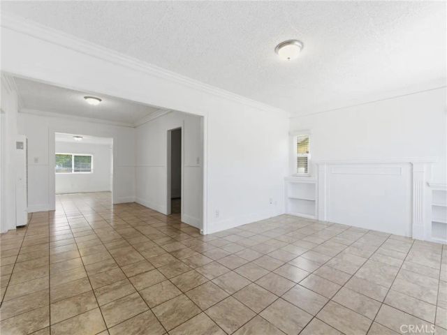 4900 8th Avenue, Los Angeles, CA 90043