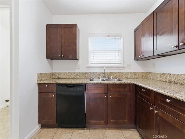 4900 8th Avenue, Los Angeles, CA 90043