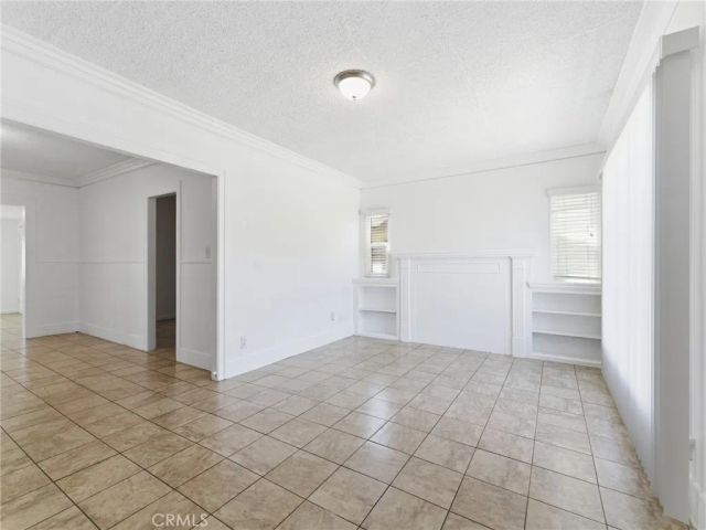 4900 8th Avenue, Los Angeles, CA 90043