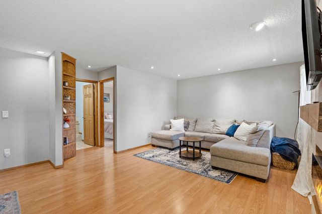 6008 114th Lane N, Champlin, MN 55316