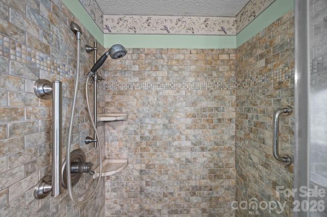 280 Birchridge Drive, Kernersville, NC 27284