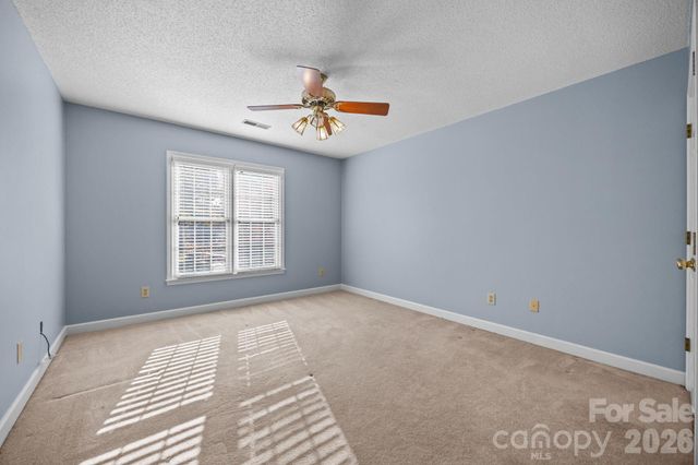 280 Birchridge Drive, Kernersville, NC 27284