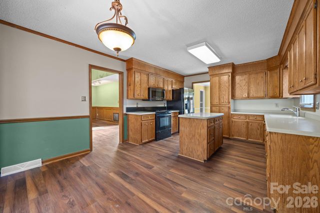 280 Birchridge Drive, Kernersville, NC 27284