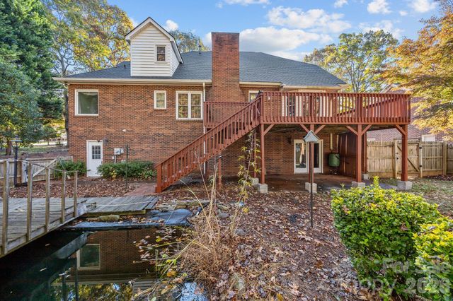 280 Birchridge Drive, Kernersville, NC 27284