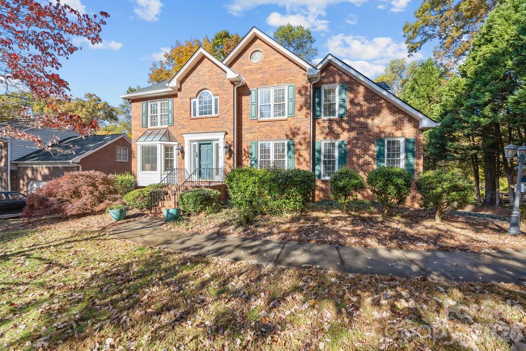 280 Birchridge Drive, Kernersville, NC 27284