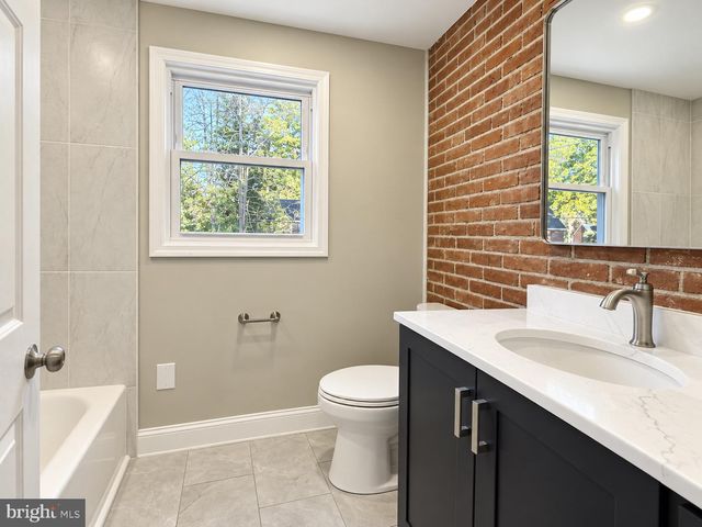 112 E THOMSON AVE, Springfield, PA 19064
