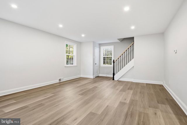 112 E THOMSON AVE, Springfield, PA 19064