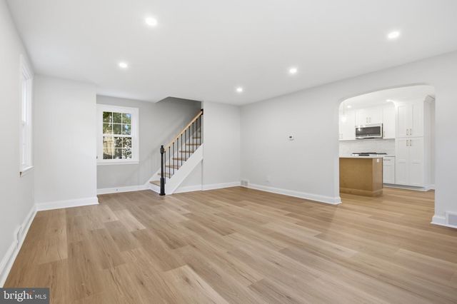 112 E THOMSON AVE, Springfield, PA 19064