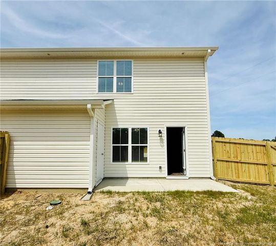 8107 King Road, Fayetteville, NC 28306