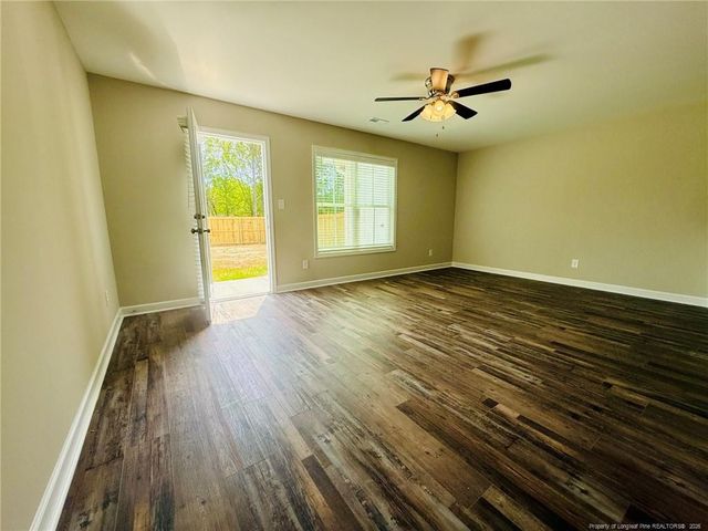 8107 King Road, Fayetteville, NC 28306