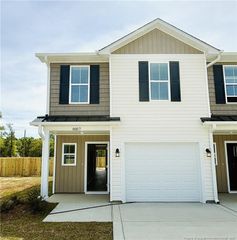 8107 King Road, Fayetteville, NC 28306