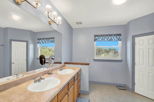 1061 Cascade TRL, San Marcos, TX 78666