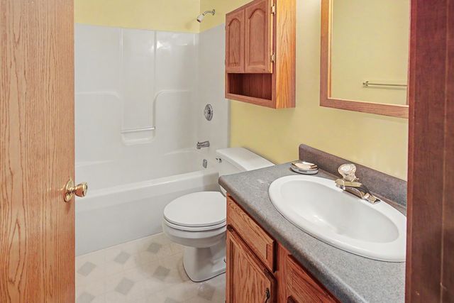 18 S Quinn Street, Hebron, IN 46341