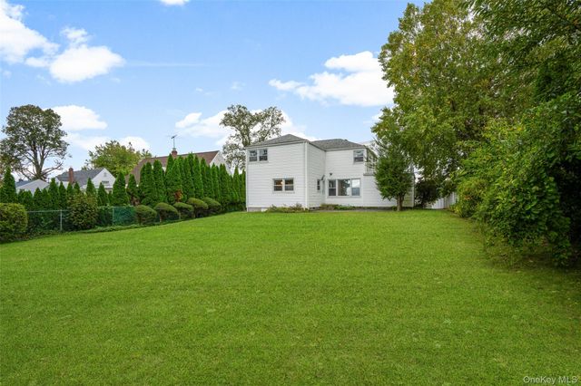47 Whitman Road, Yonkers, NY 10710