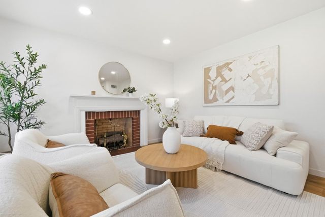 927 Madeline Lane, Santa Clara, CA 95050