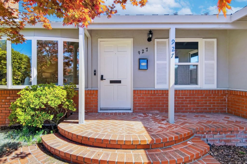 927 Madeline Lane, Santa Clara, CA 95050