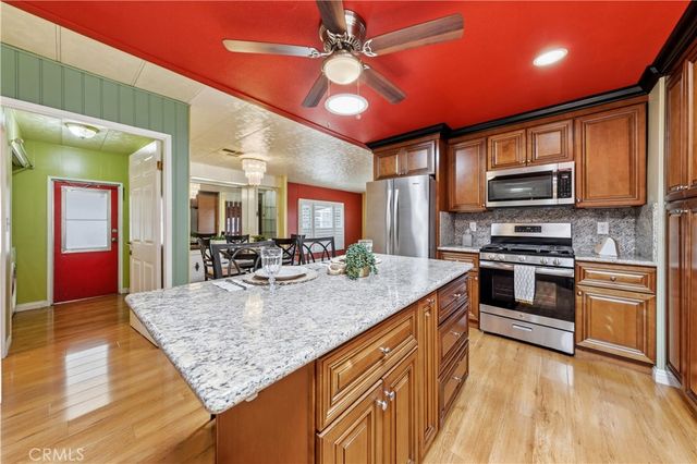 14851 Jeffrey 7, Irvine, CA 92618