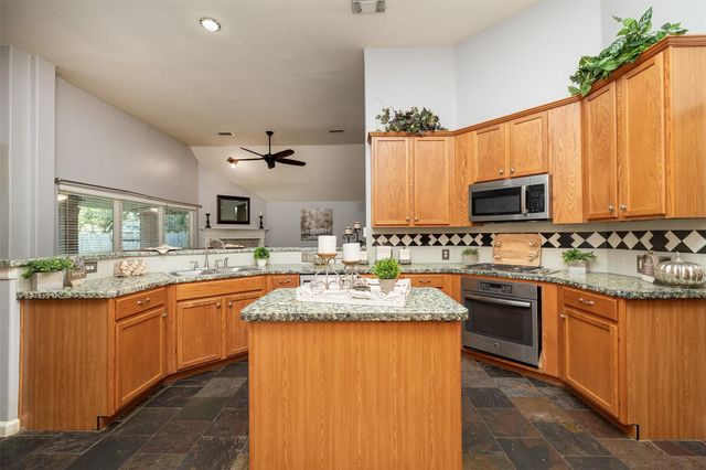 163 N Millport Circle, The Woodlands, TX 77382