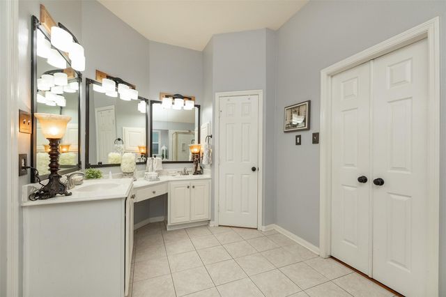 163 N Millport Circle, The Woodlands, TX 77382