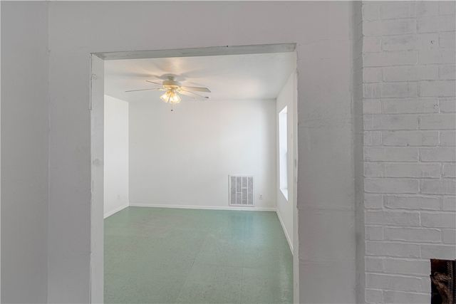 2406 Lakeview Dr, Rockport, TX 78382