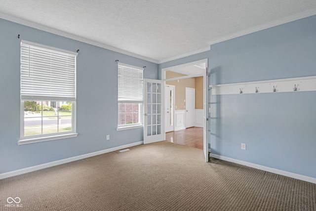 11698 Tylers Close, Fishers, IN 46037