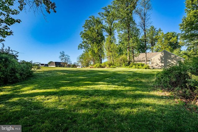 129 BOWWOOD DR, Lincoln University, PA 19352