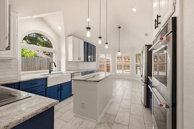 2217 Golden Arrow Drive, Flower Mound, TX 75028