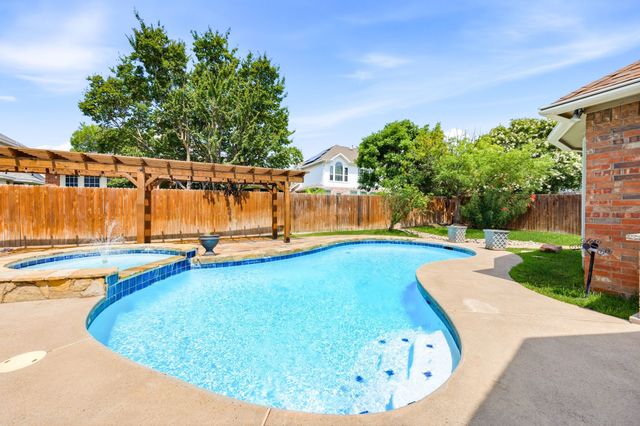 2217 Golden Arrow Drive, Flower Mound, TX 75028