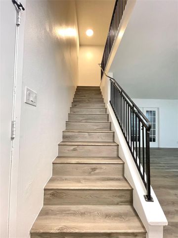 2306 Barton Village CIR 104, Austin, TX 78704