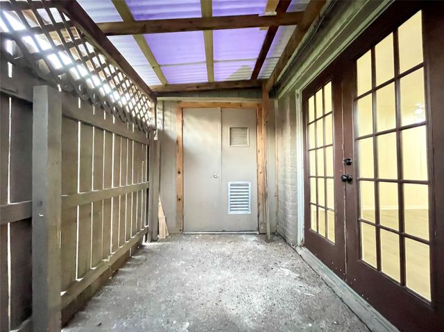 2306 Barton Village CIR 104, Austin, TX 78704