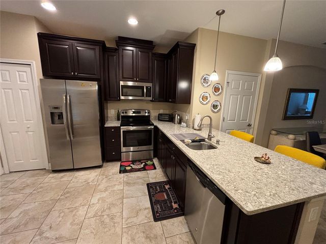 5264 78TH ST CIRCLE E 5264, Bradenton, FL 34203