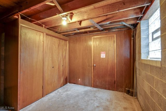 112 Greenwood Avenue, Rittman, OH 44270