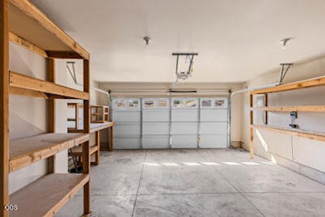 816 Nicholas Lee Drive, Medford, OR 97501
