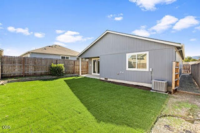 816 Nicholas Lee Drive, Medford, OR 97501