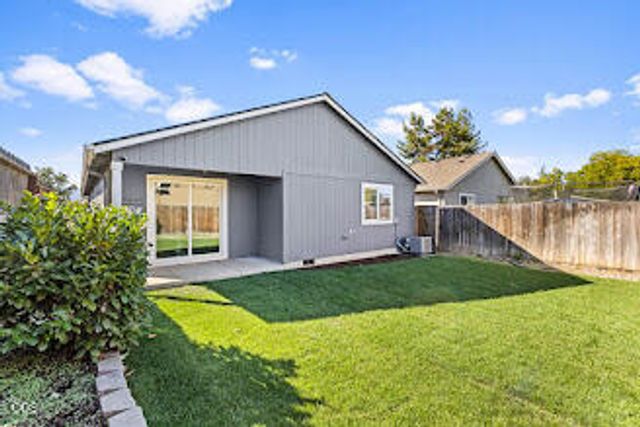 816 Nicholas Lee Drive, Medford, OR 97501