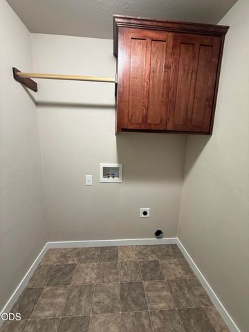 816 Nicholas Lee Drive, Medford, OR 97501