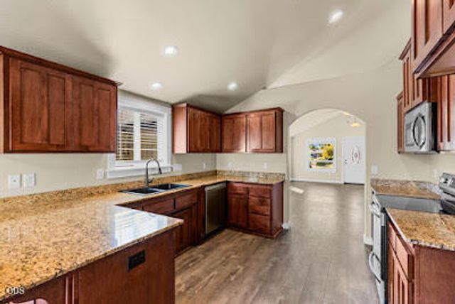 816 Nicholas Lee Drive, Medford, OR 97501