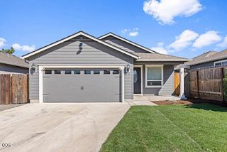 816 Nicholas Lee Drive, Medford, OR 97501