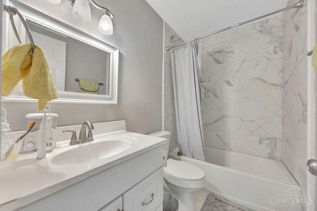 6200 Hester Road, Oxford, OH 45056