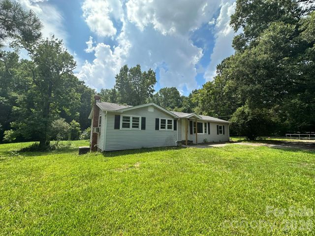 308 Maple Grove Church Road, Matthews, NC 28104
