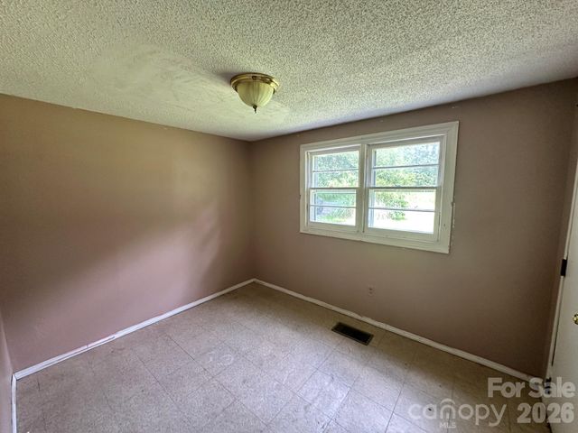308 Maple Grove Church Road, Matthews, NC 28104