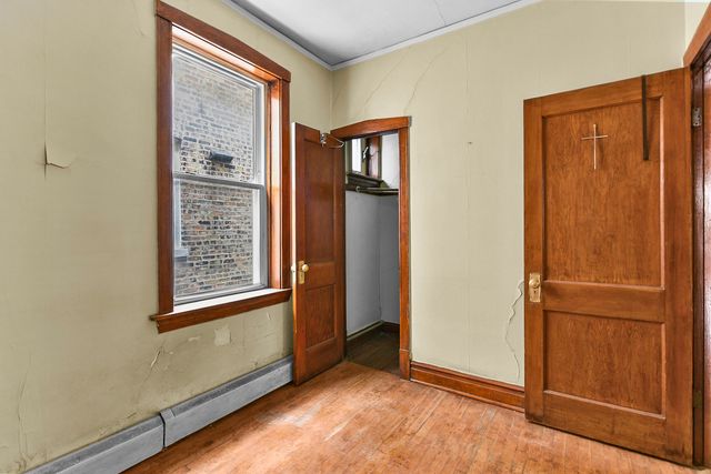 4225 S California Avenue, Chicago, IL 60632