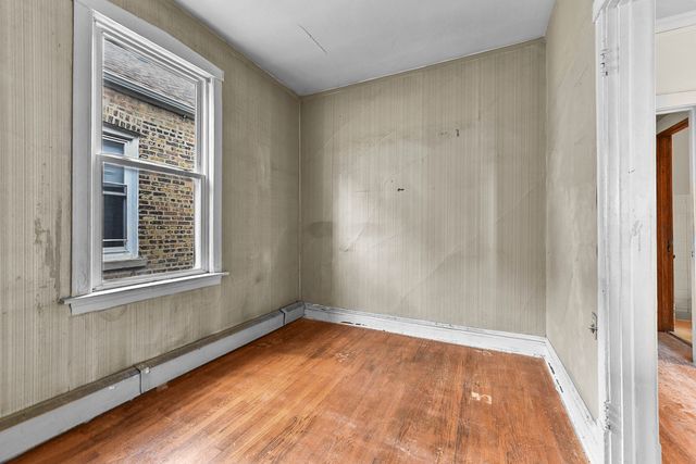 4225 S California Avenue, Chicago, IL 60632