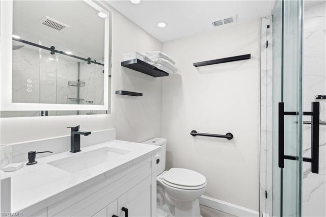 1517 Chesapeake AVE # B3, Naples, FL 34102